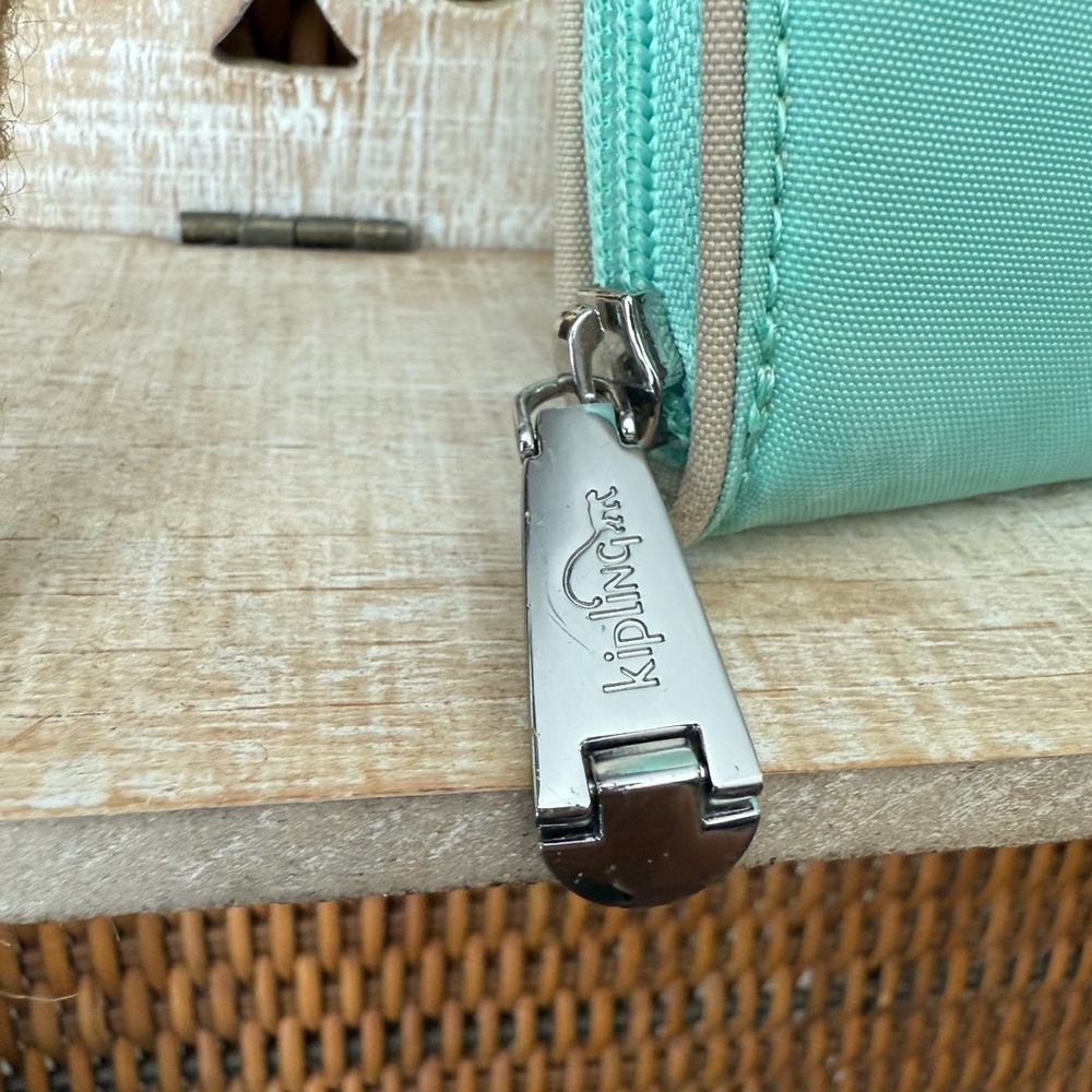 Kipling Mint/Seafoam Green Wallet - Picture 5 of 8